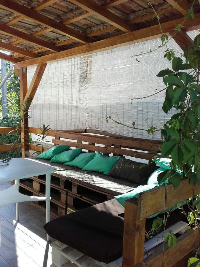 Menta Apartman 메조코베스드 외부 사진